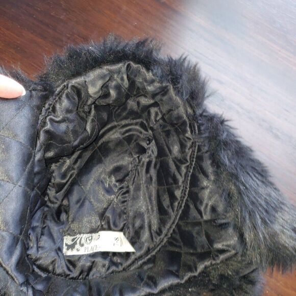 Faux fur Bougie Black Trapper Hat w/pom pom's  Warm & cozy! - Picture 5 of 8